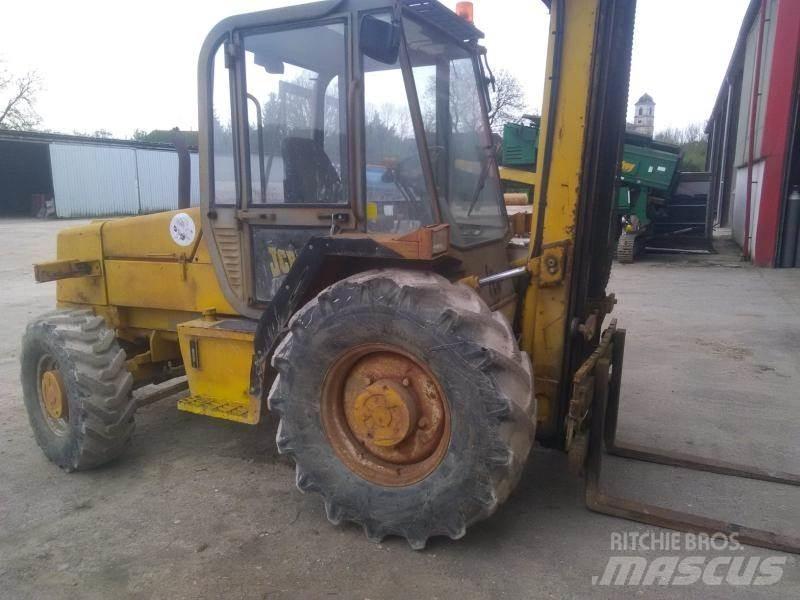 JCB 930 Rough terrain truck