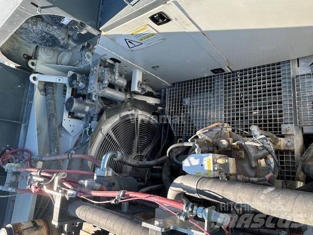 Liebherr R9100 Crawler excavators