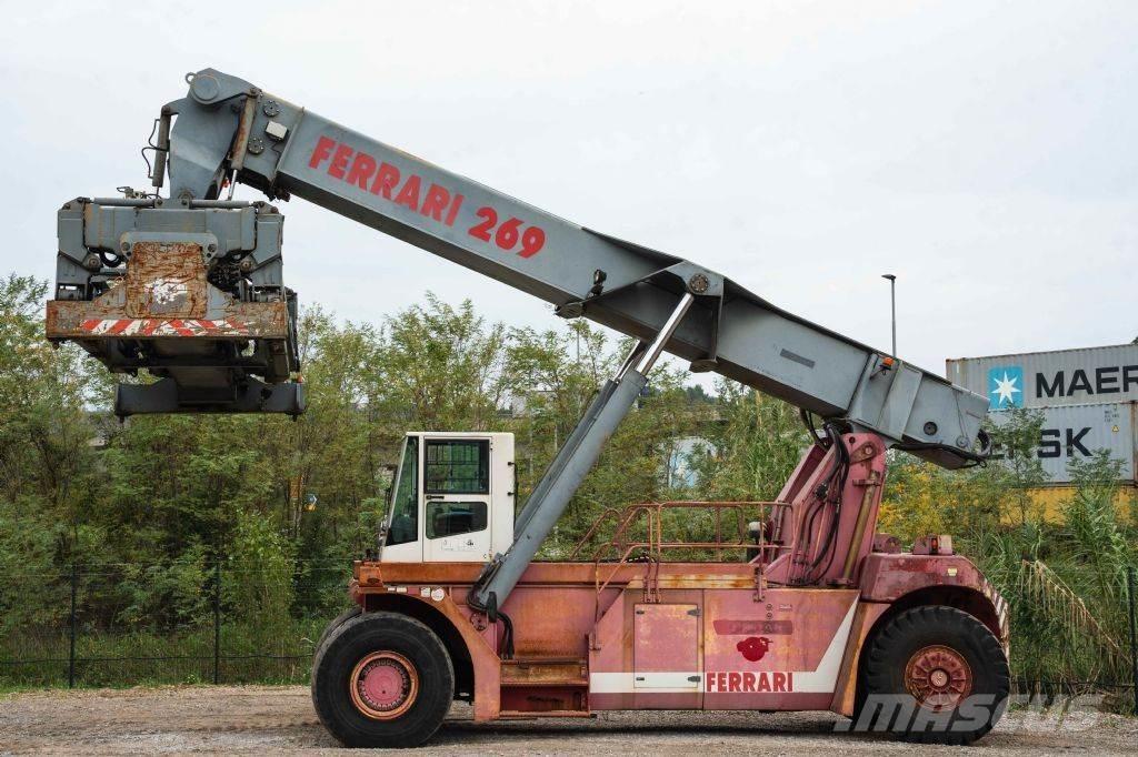 CVS Ferrari F269.5 Reachstackers
