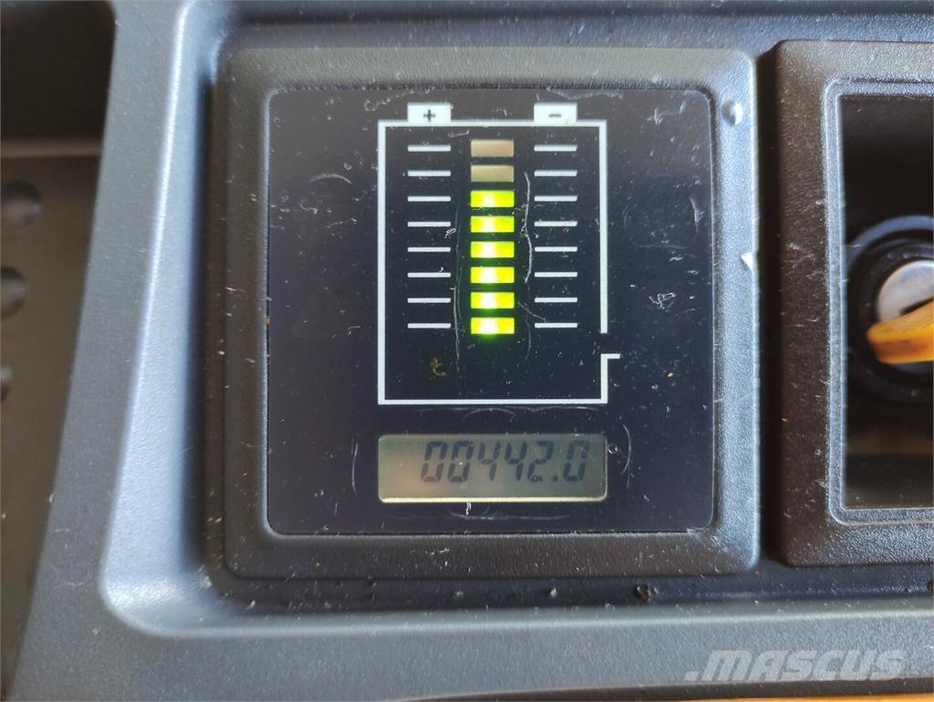 Jungheinrich EJC 216Z Pedestrian stacker