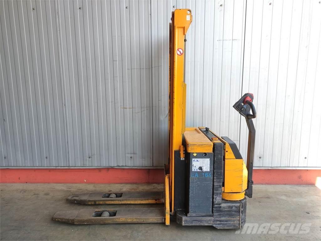 Jungheinrich EJC A 12.5 Pedestrian stacker