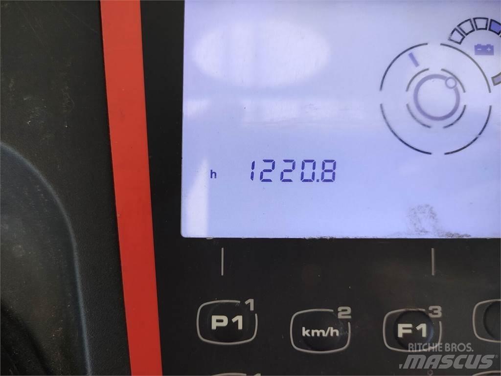 Linde V10-02 High lift order picker