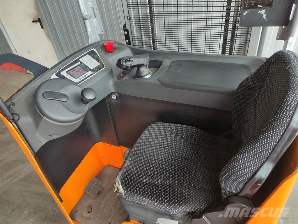 Still FXV 14 Pedestrian stacker