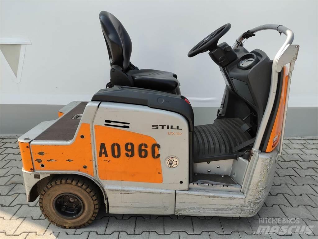 Still LTX-70 Towing truck