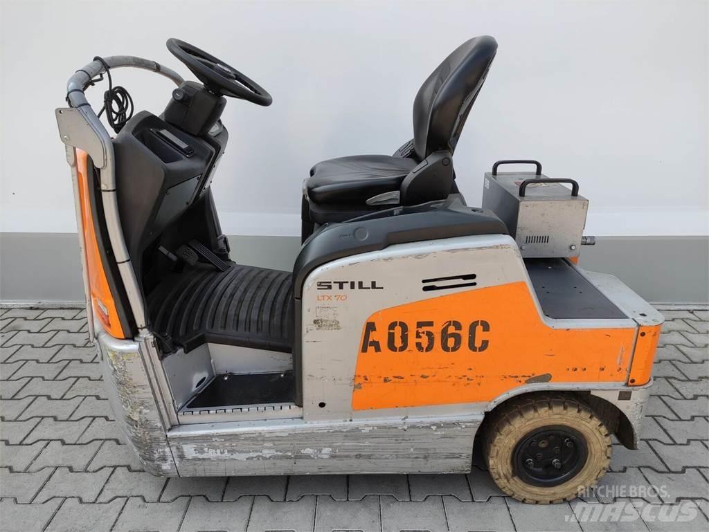 Still LTX-70 Towing truck