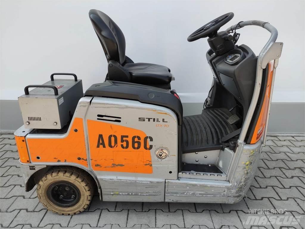 Still LTX-70 Towing truck