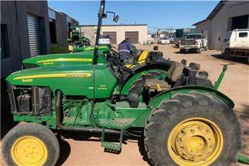 John Deere 5403