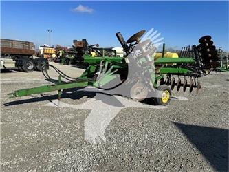 John Deere 630