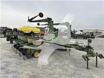 John Deere P7000