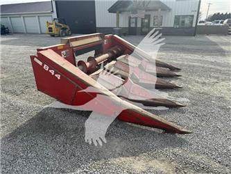 Massey Ferguson 844