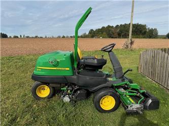 John Deere 2500 E