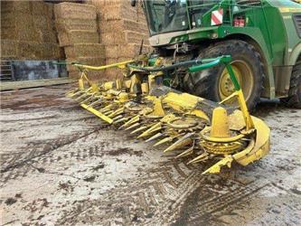 John Deere 375 Plus