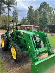 John Deere 5055E