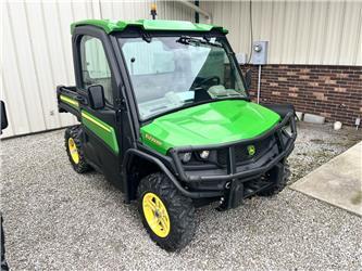 John Deere 835R