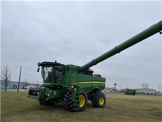 John Deere S680