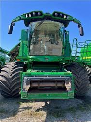 John Deere S790