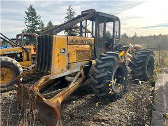 John Deere 640