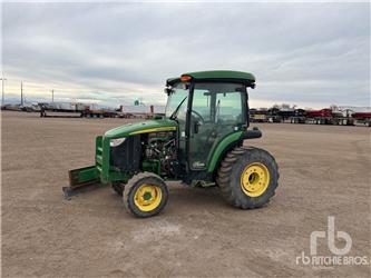 John Deere 3039R