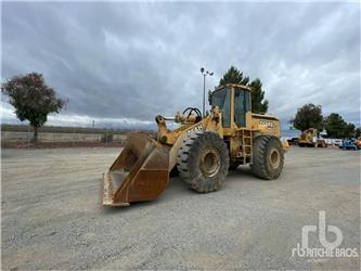 John Deere 744