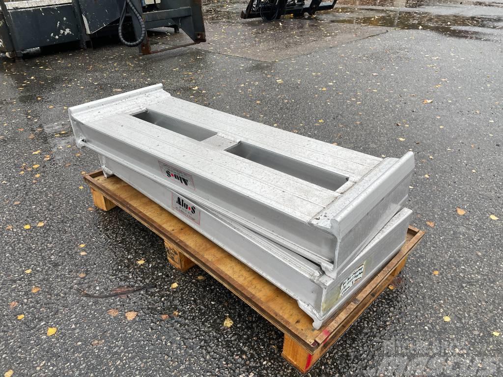  Aluminiumramper med VR hake 1100x400 Other trailers