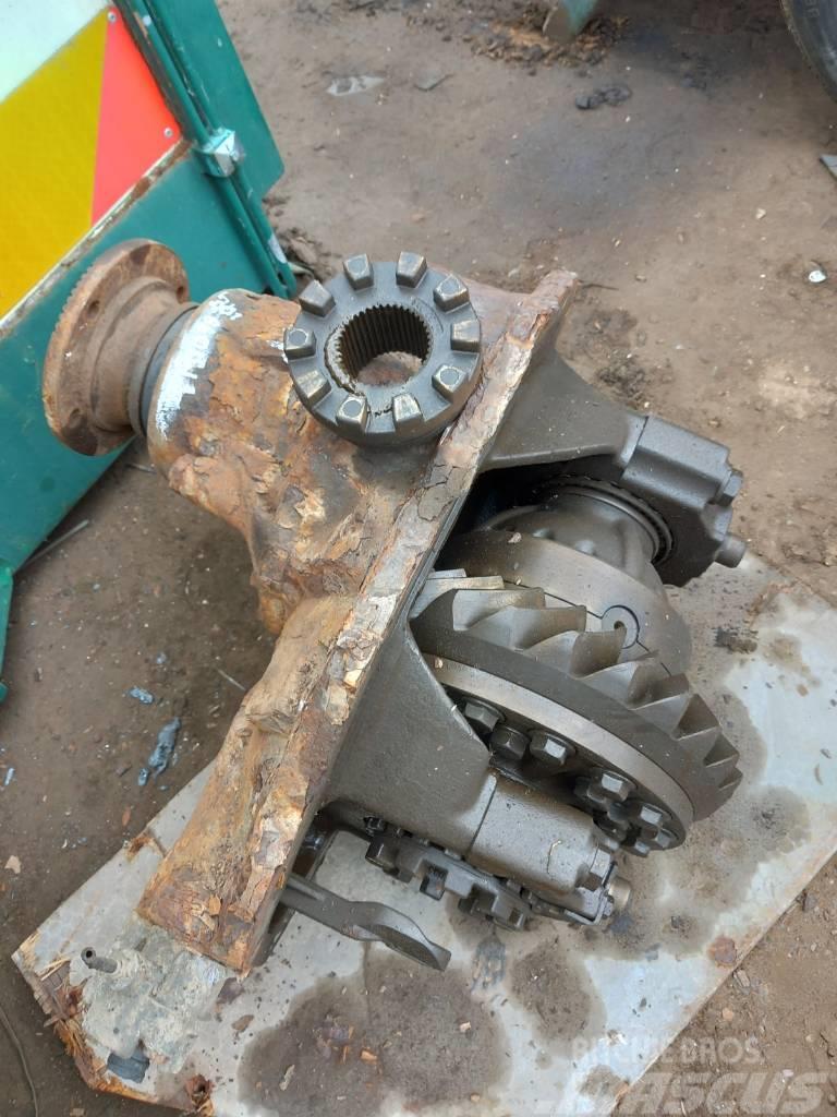 MAN F2000 HD9 back axle diff. 29:24 Gearboxes