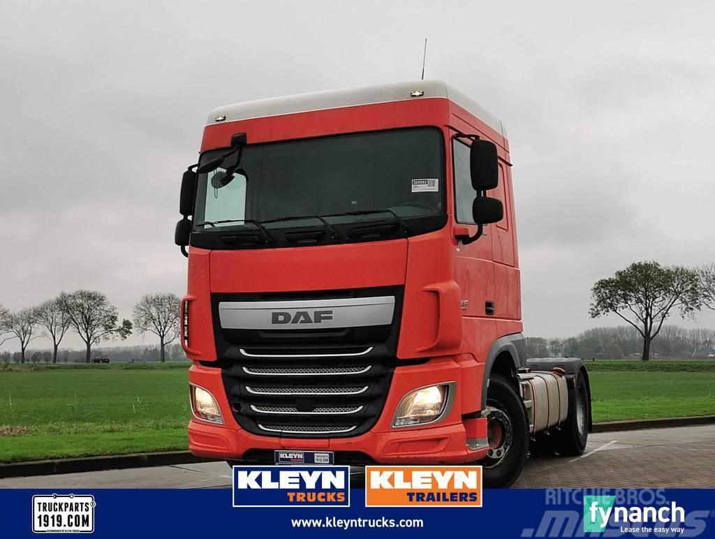 DAF XF 440 spacecab manual Truck Tractor Units