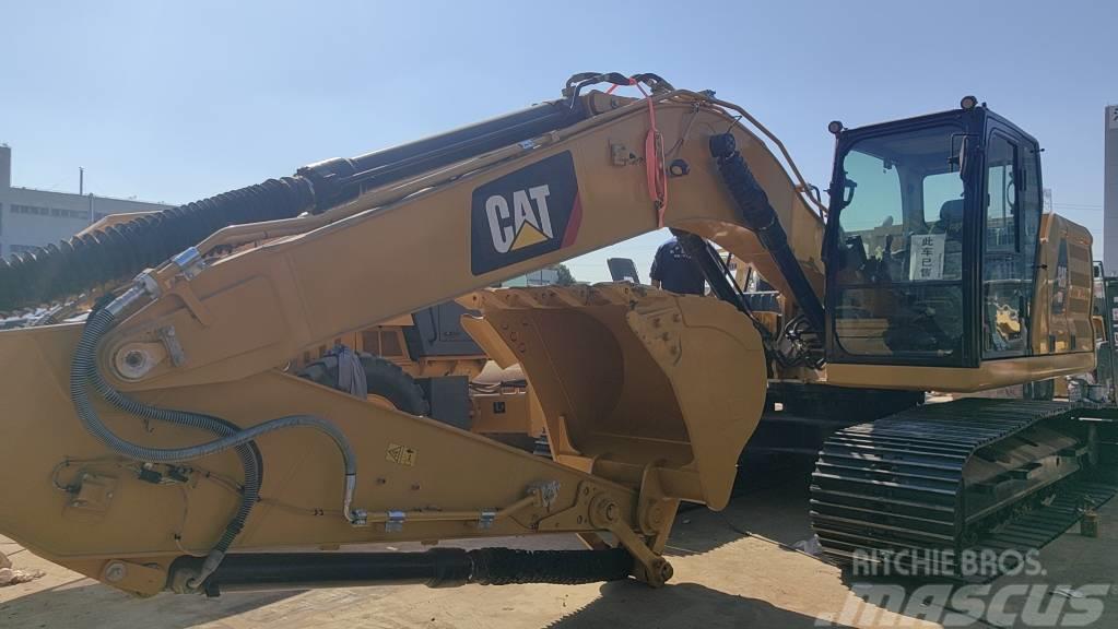 CAT 2018 CAT 320 Wheeled excavators