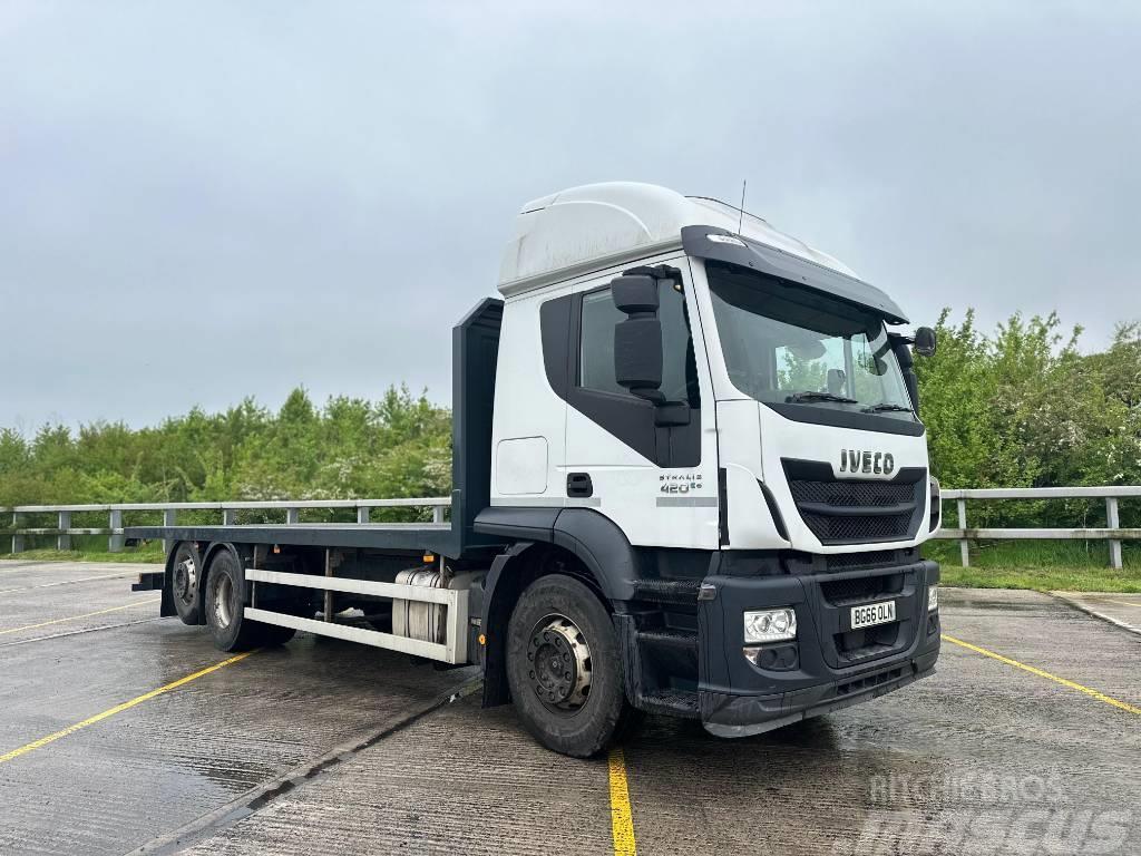 Iveco Stralis 420 High Roof Sleeper 6x2 Flatbed Tautliner/curtainside trucks