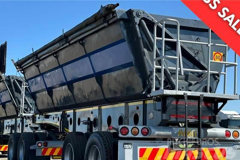 Afrit MAY MADNESS SALE: 2017 AFRIT 40M3 SIDE TIPPER Other trailers