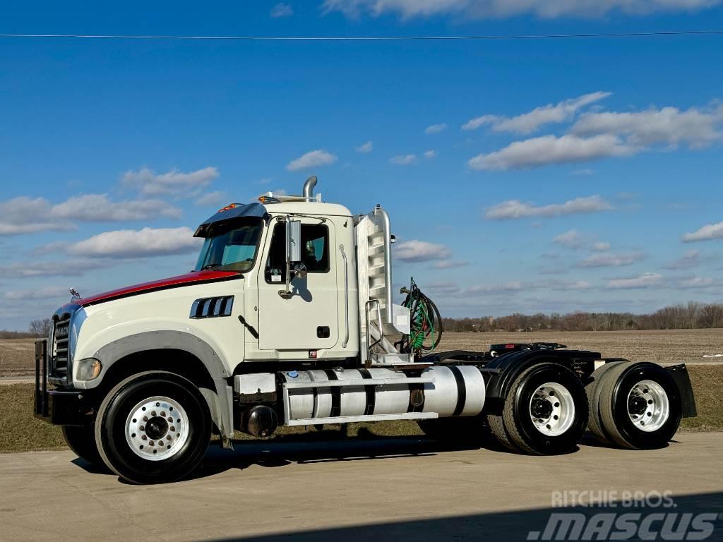 Mack Granite GU 713 Truck Tractor Units