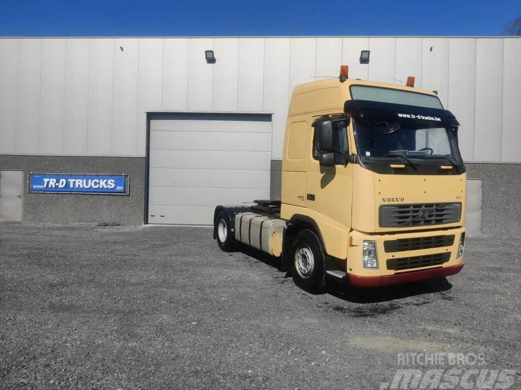 Volvo FH 440 WITH TIPPING HYDRAULICS Truck Tractor Units