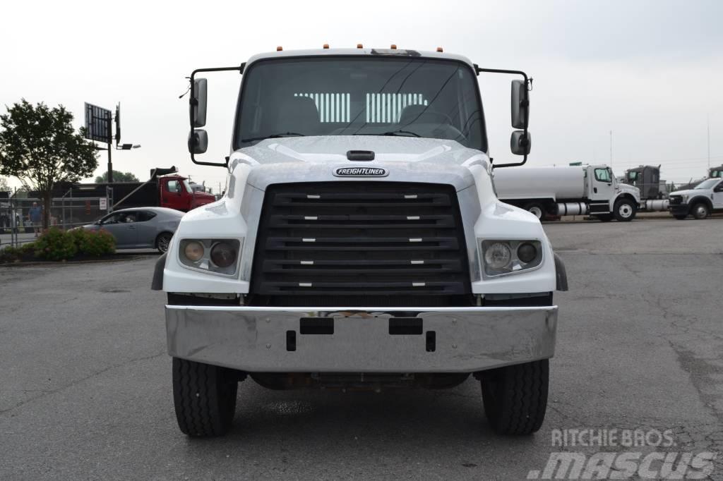 Freightliner 114SD Recovery vehicles