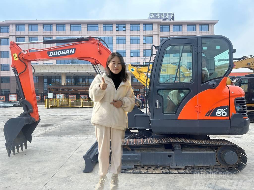 Doosan DX 60 Mini excavators < 7t