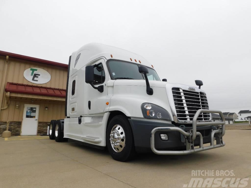 Freightliner Cascadia 126 Truck Tractor Units