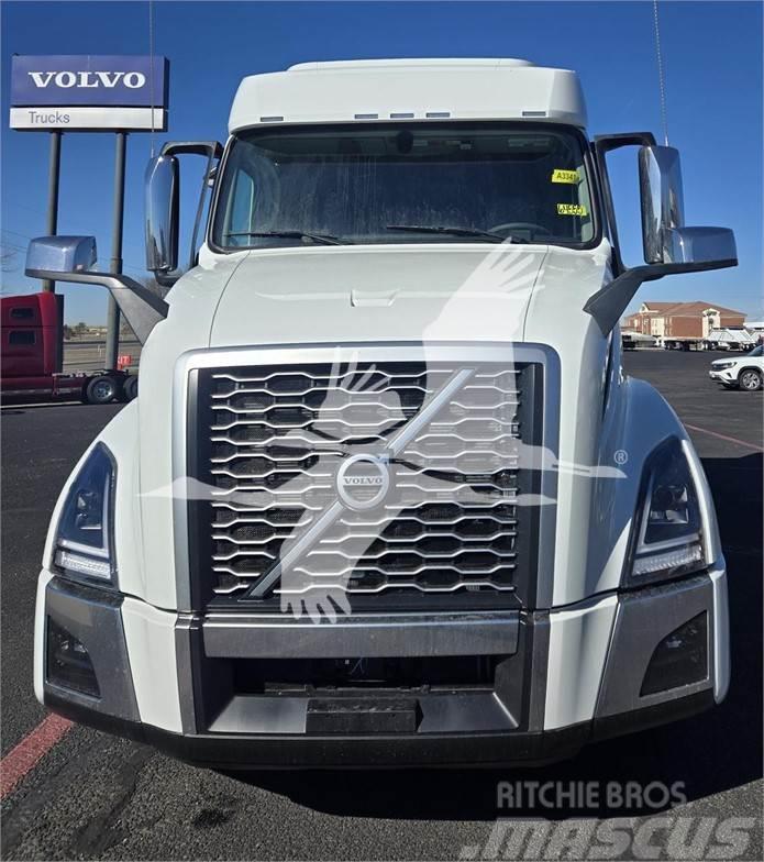Volvo VNL64T740 Truck Tractor Units