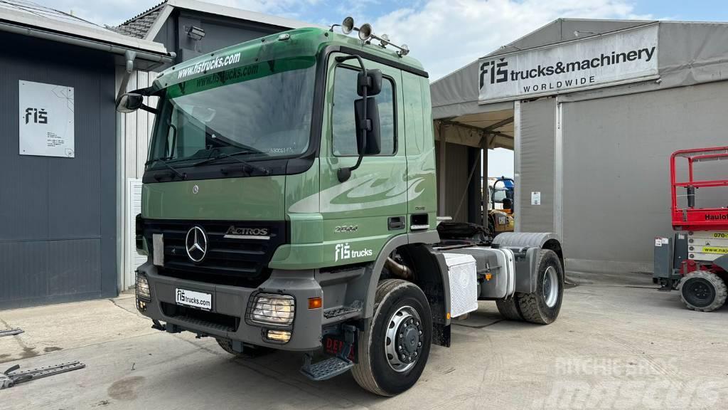 Mercedes-Benz ACTROS 2044 4X4 tractor unit - tipp. hydr. Truck Tractor Units