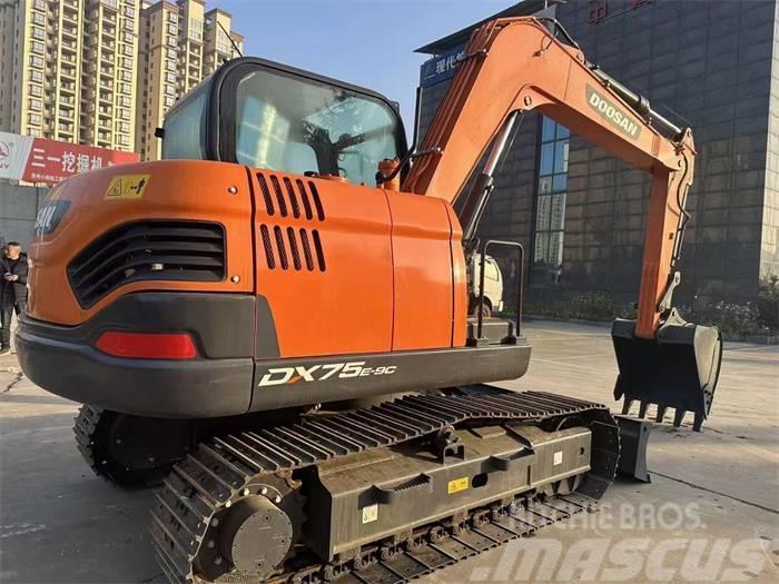 Doosan DX 75 Mini excavators < 7t