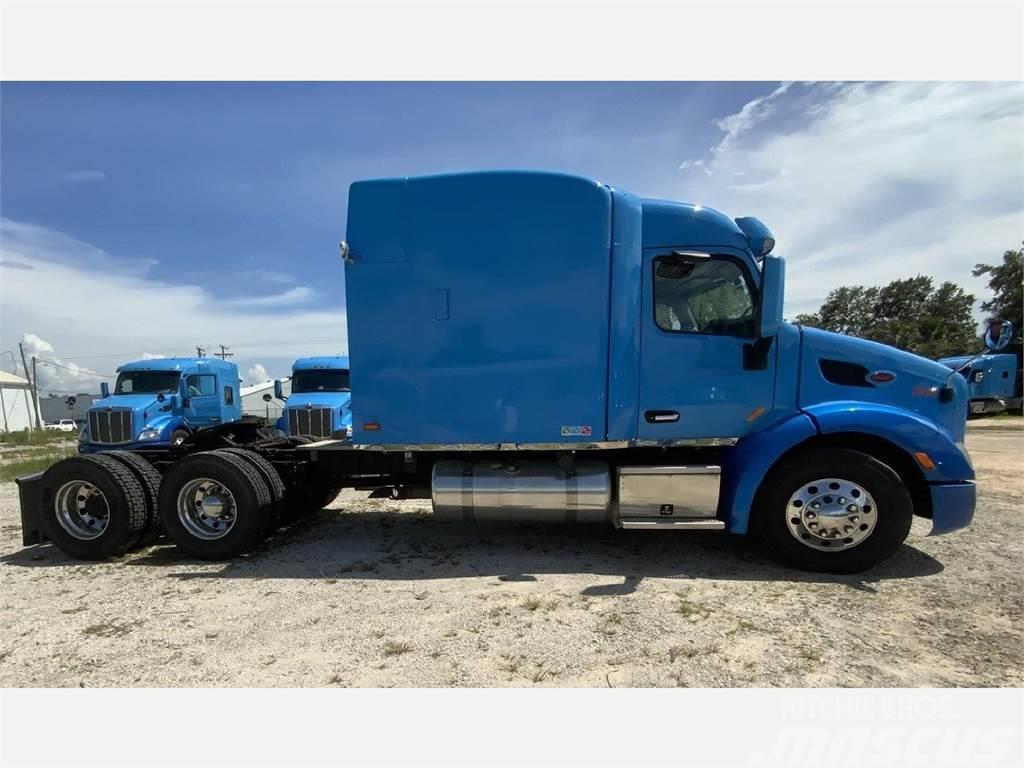 Peterbilt 579 Truck Tractor Units
