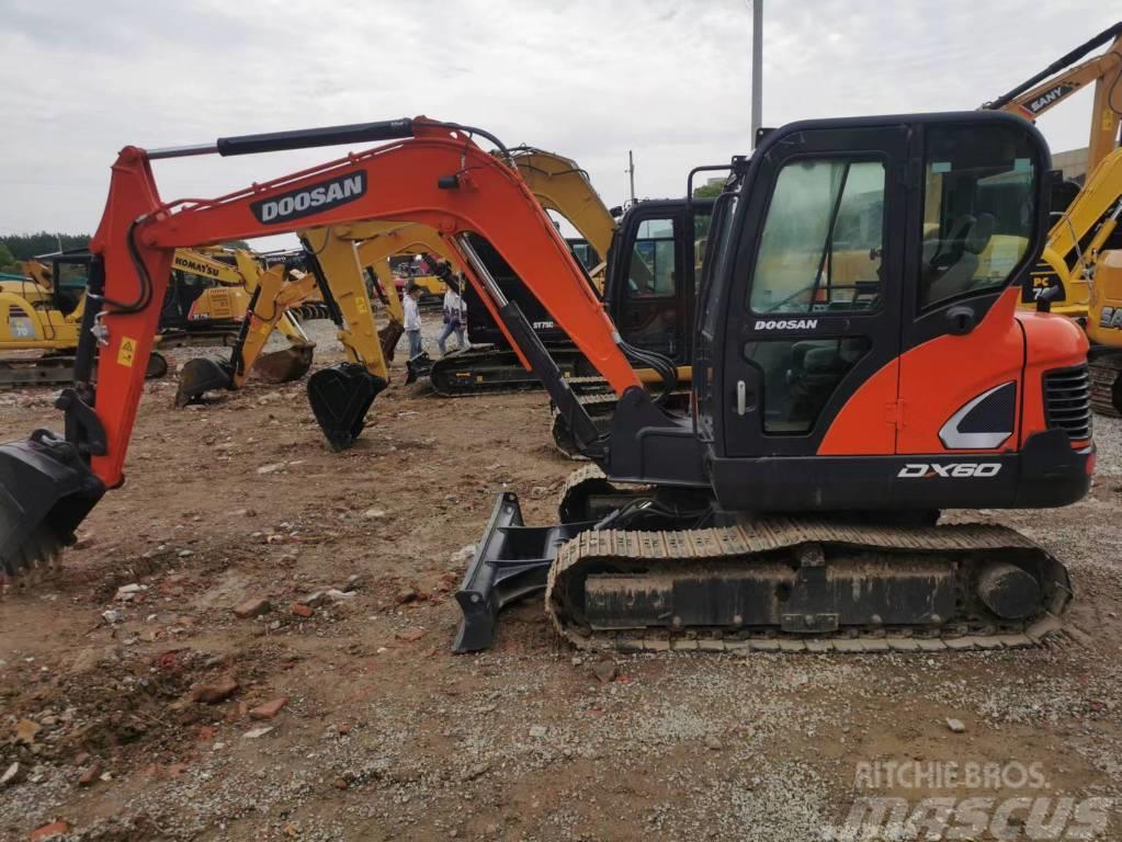 Doosan DX 60 R Mini excavators < 7t