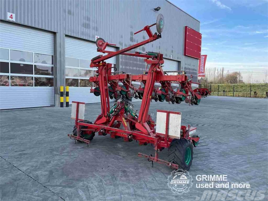 Kverneland Monopill S Precision sowing machines