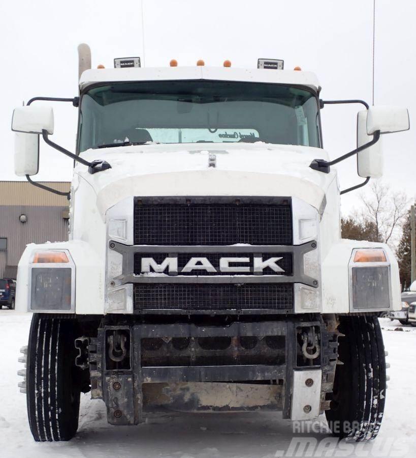 Mack ANTHEM 64T Truck Tractor Units
