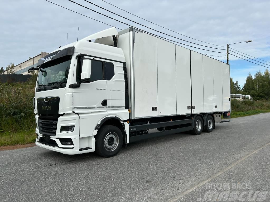 MAN TGX 26.520 6X2-4 LL 5900 Piako KSA 9,6m Van Body Trucks