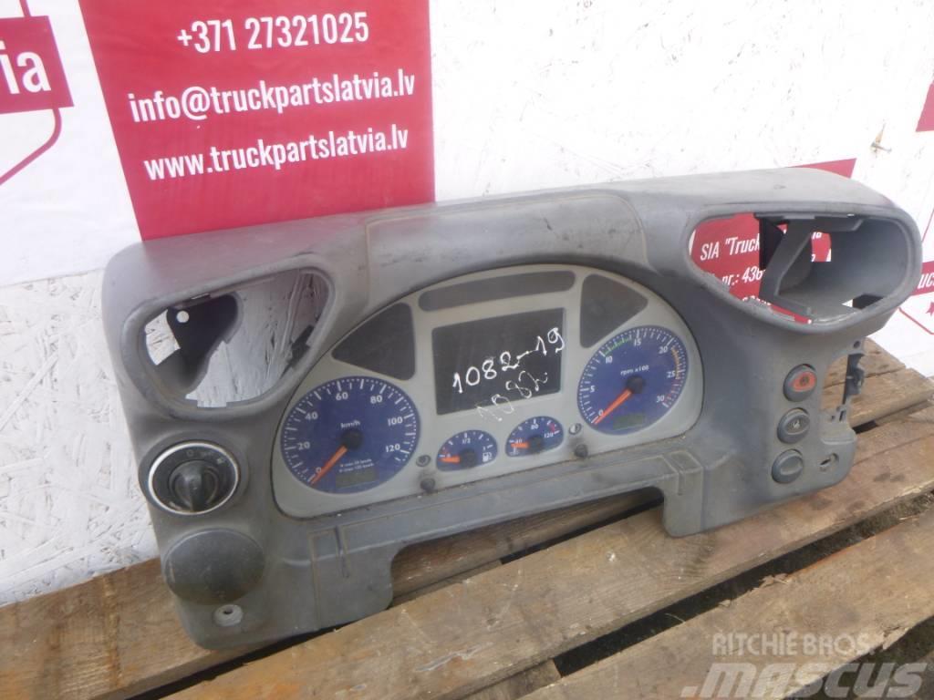 Iveco Stralis Dashboard 504025356 Cabins and interior
