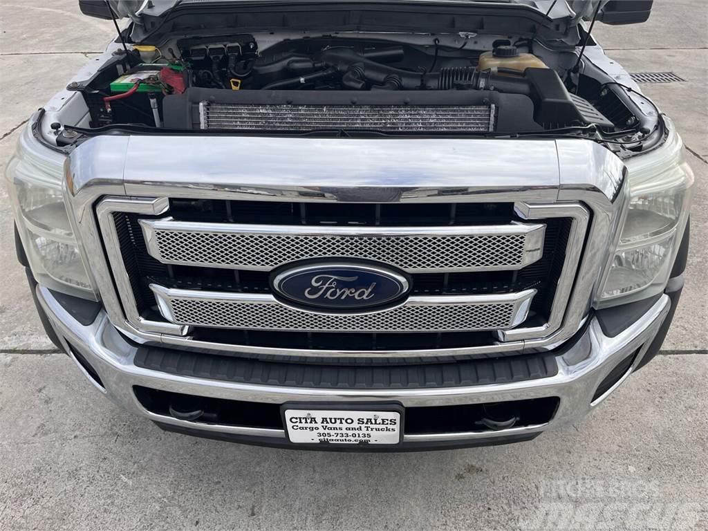 Ford F-550 Super Duty Flatbed/Dropside trucks