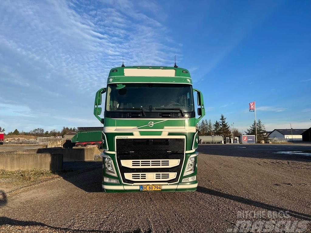Volvo FH540 6x2*4 3000mm Hydr. Truck Tractor Units