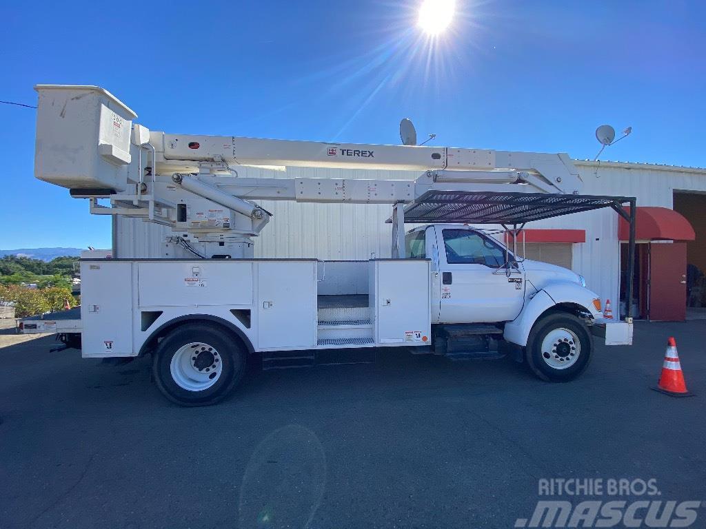 Ford F 750 SD Truck mounted aerial platforms