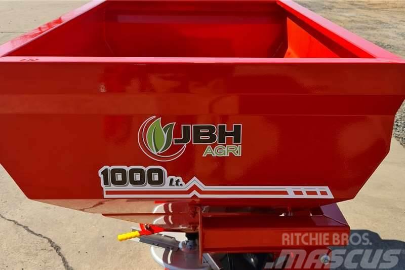  Other New 1000 ltr and 1500 ltr fertilizer spreade Other trucks