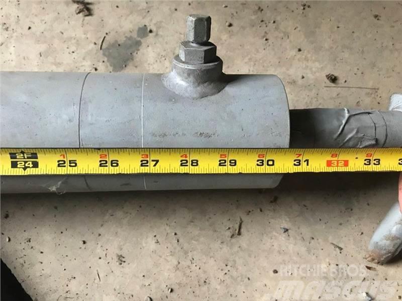  Aftermarket Hydraulic Cylinder #2 Drilling equipment accessories and spare parts