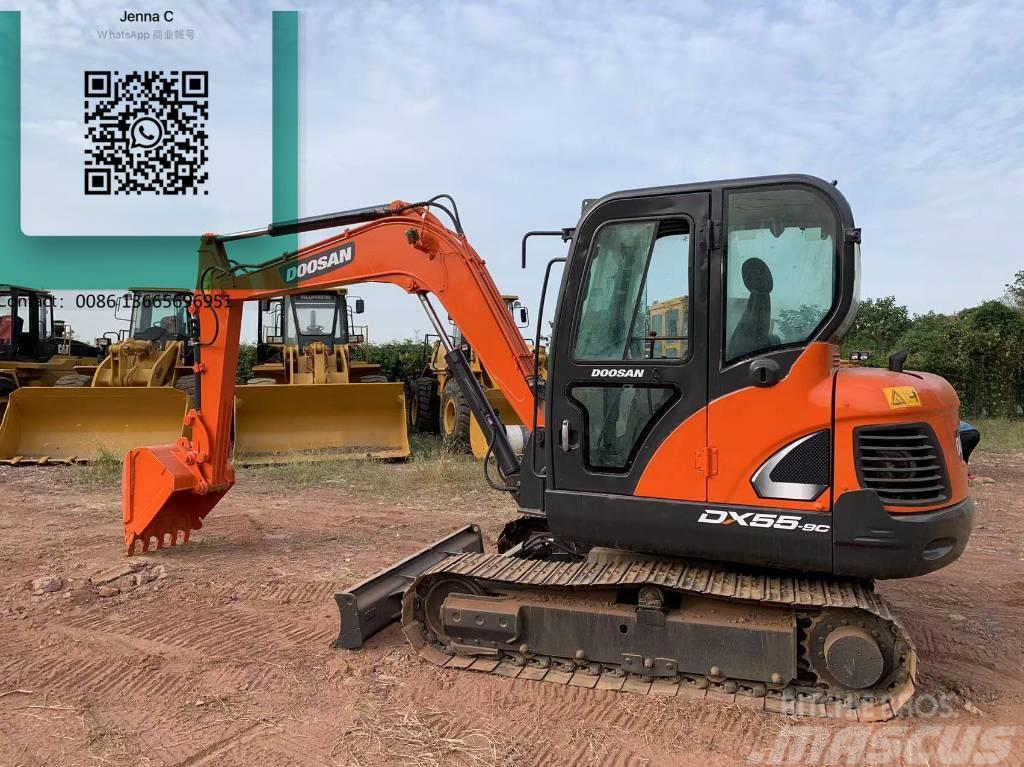 Doosan DX 55 Mini excavators < 7t