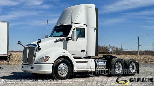 Kenworth T680 DAY CAB Truck Tractor Units